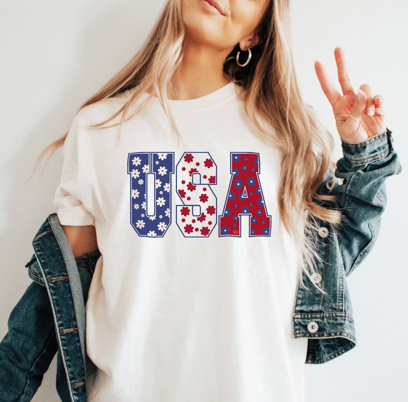 USA Flowers American T-Shirt