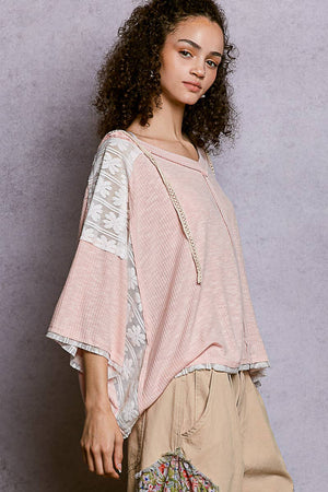 Lace Patch V-Neck-Pink