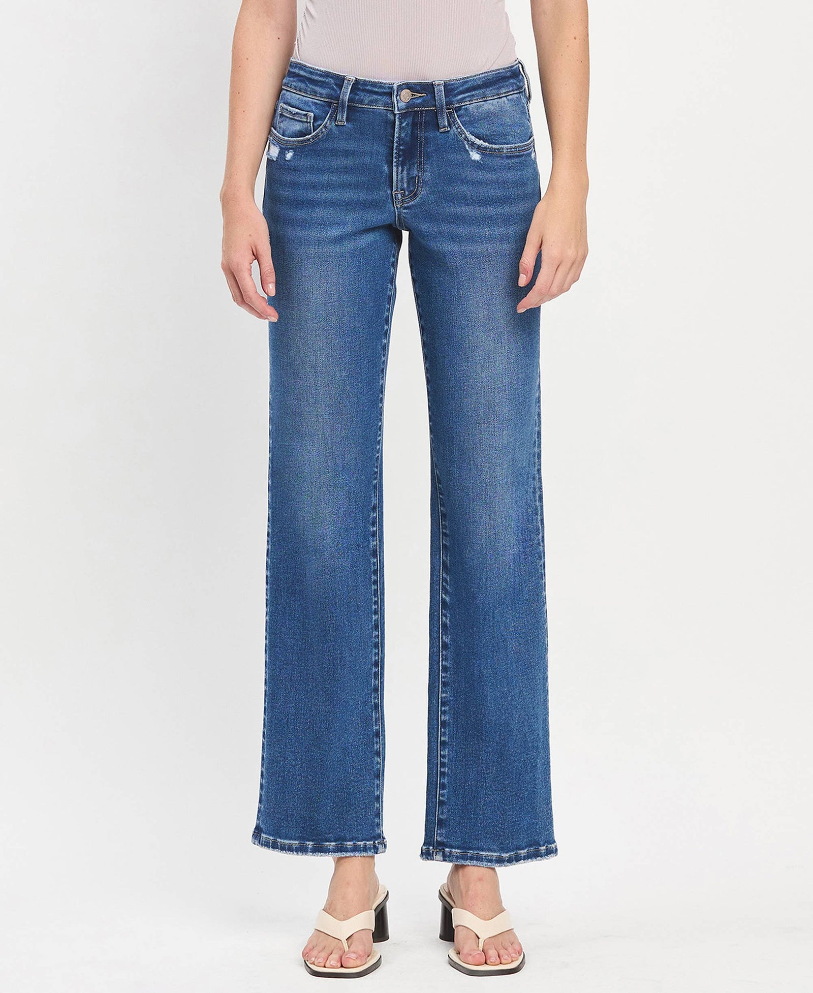 Loveret-MR Slight Crop Straight