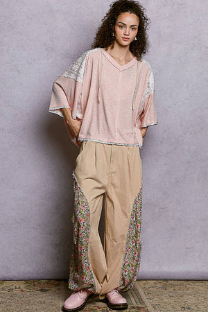 Lace Patch V-Neck-Pink