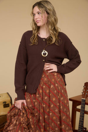 Exposed Seam Round Neck-Chocolate