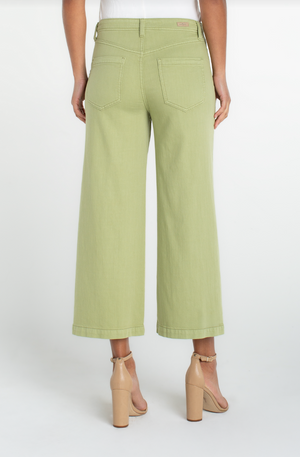 Stride Wide Leg Cargo Crop