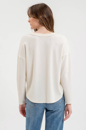 Half Button V-Neck-Cream