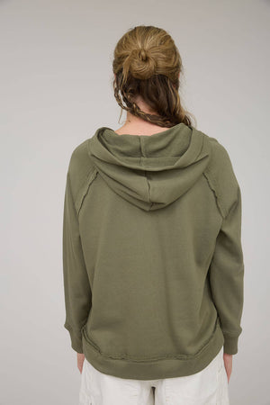 Hooded V-Neck-Olive